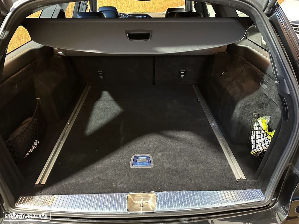 Mercedes-Benz E 300 Bluetec Hybrid Avantgarde - 17