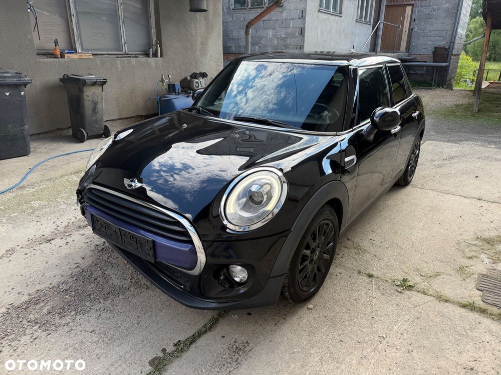 MINI Cooper Seven Chili - 33