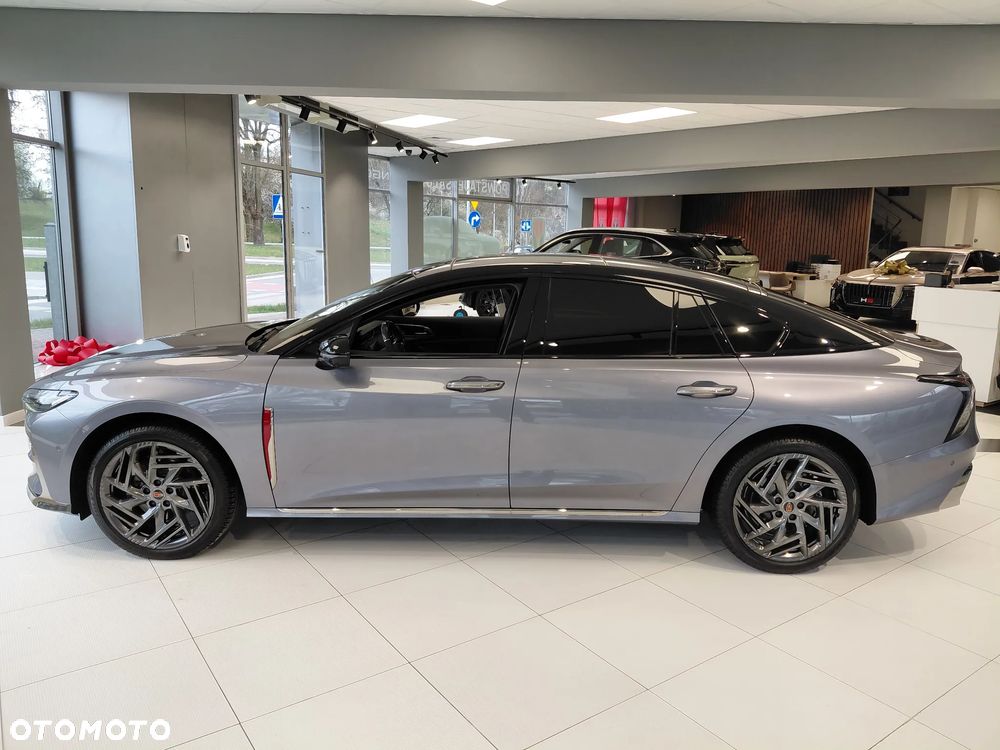 Hongqi H6 2.0T Deluxe - 2