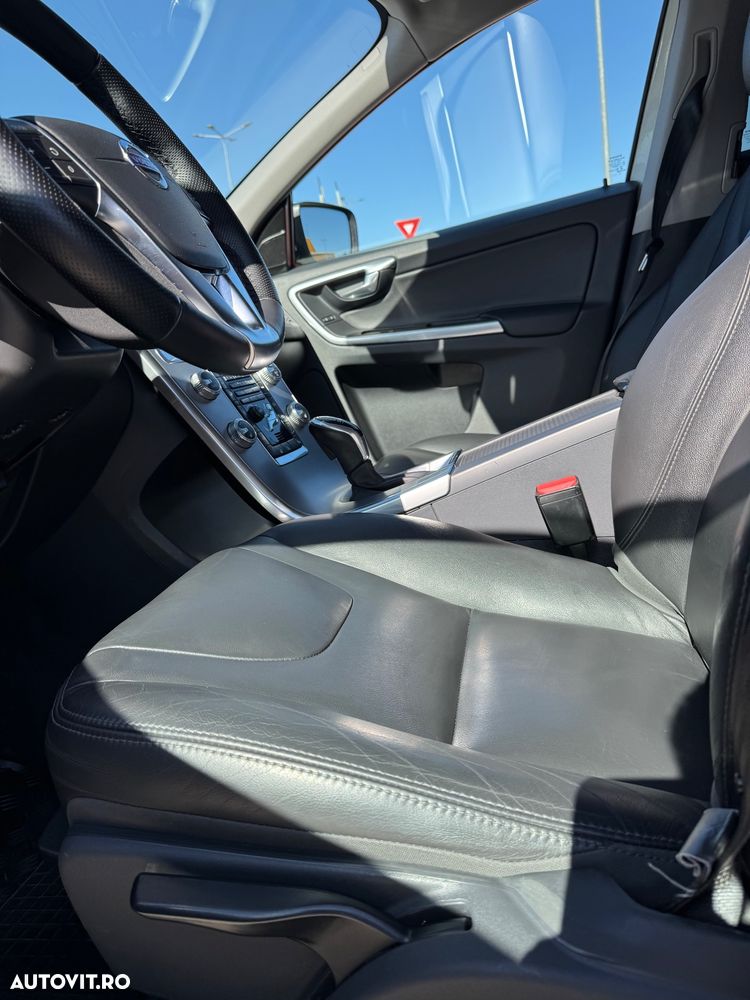 Volvo XC 60 - 4