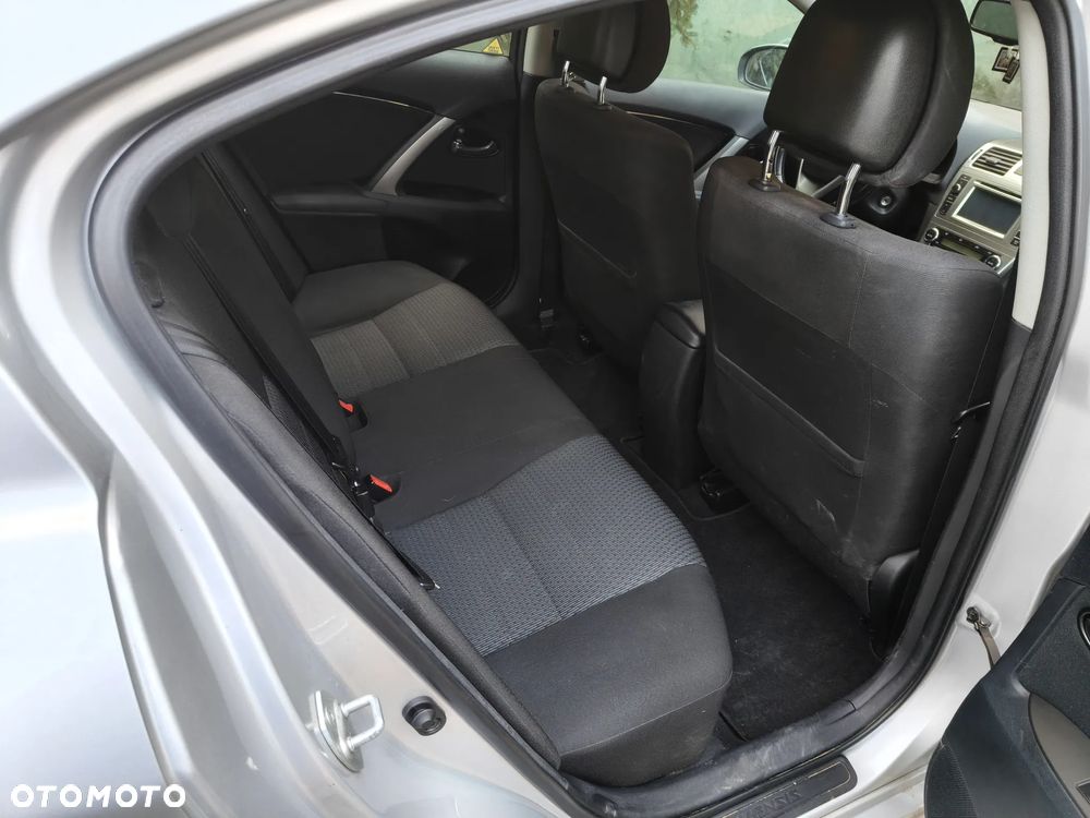Toyota Avensis 2.0 D-4D - 7