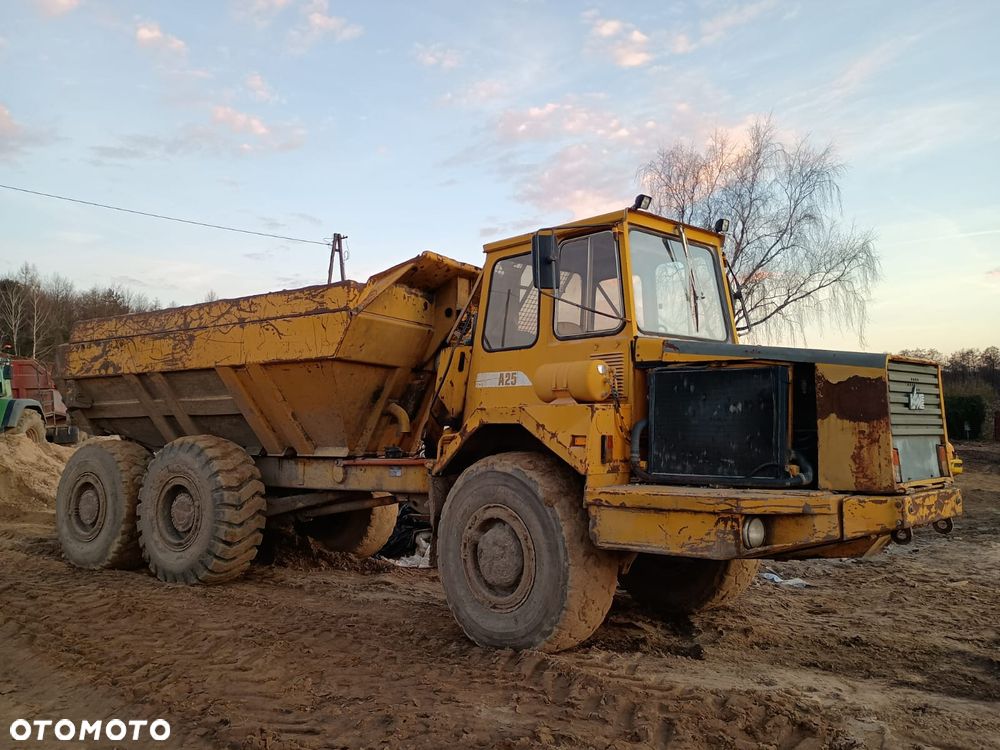 Volvo A25 - 2