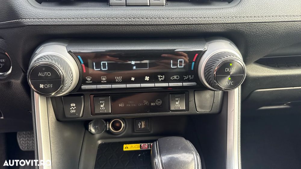 Toyota RAV4 2.5 VVT-iE 4x4 Luxury - 17