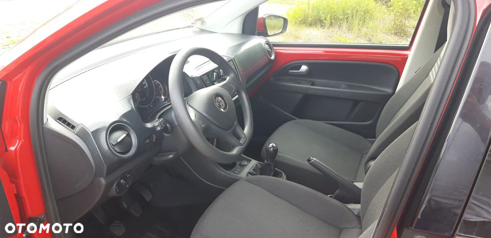 Volkswagen up! street - 9