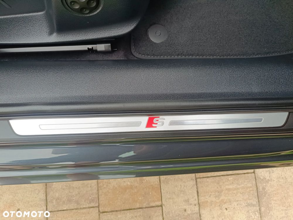 Audi A4 Avant 40 TDI S tronic S line - 19