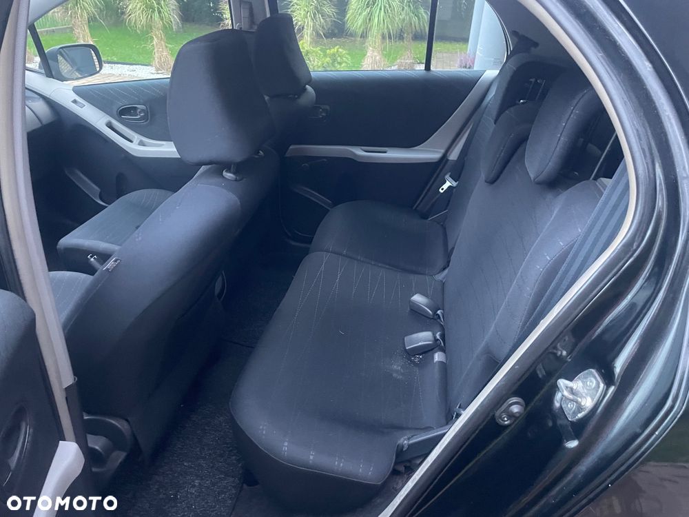 Toyota Yaris 1.0 Luna A/C - 13