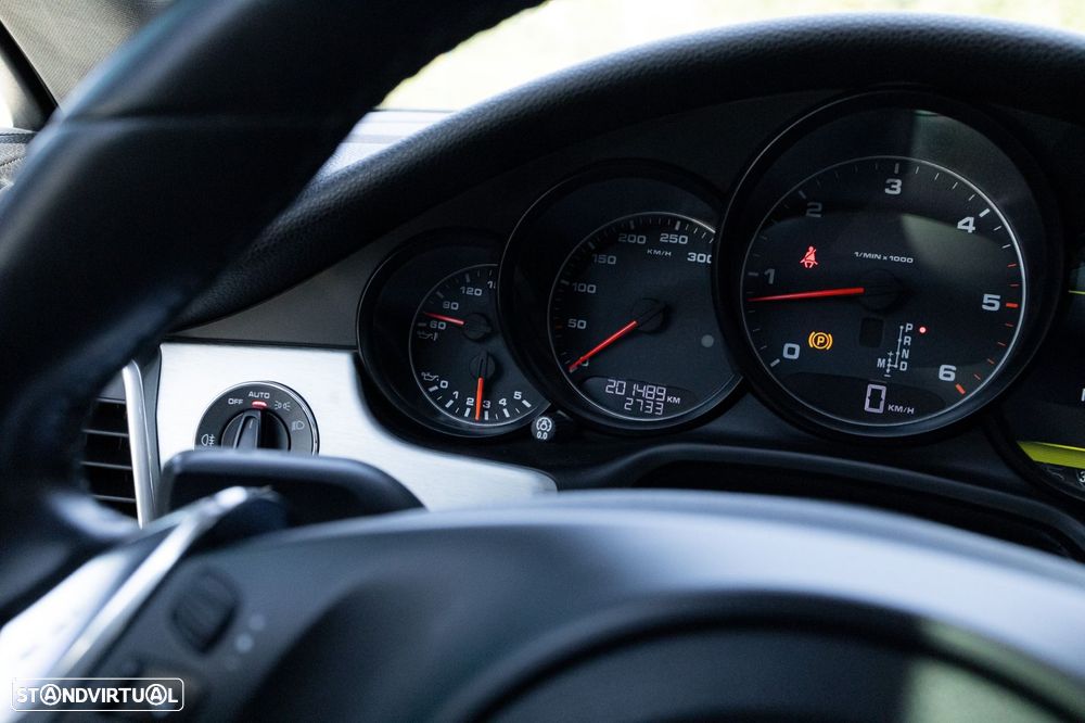 Porsche Panamera Platinum Edition - 19