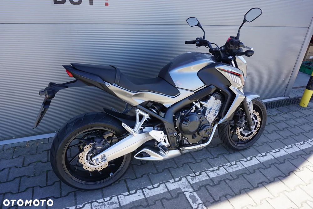 Honda CB - 3