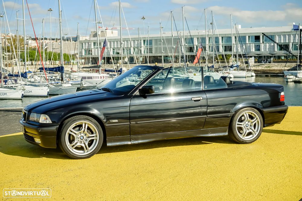 BMW 320 i Touring - 27