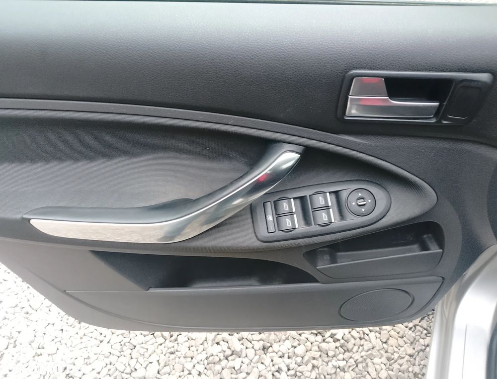 Ford C-MAX 1.6 Ambiente - 22