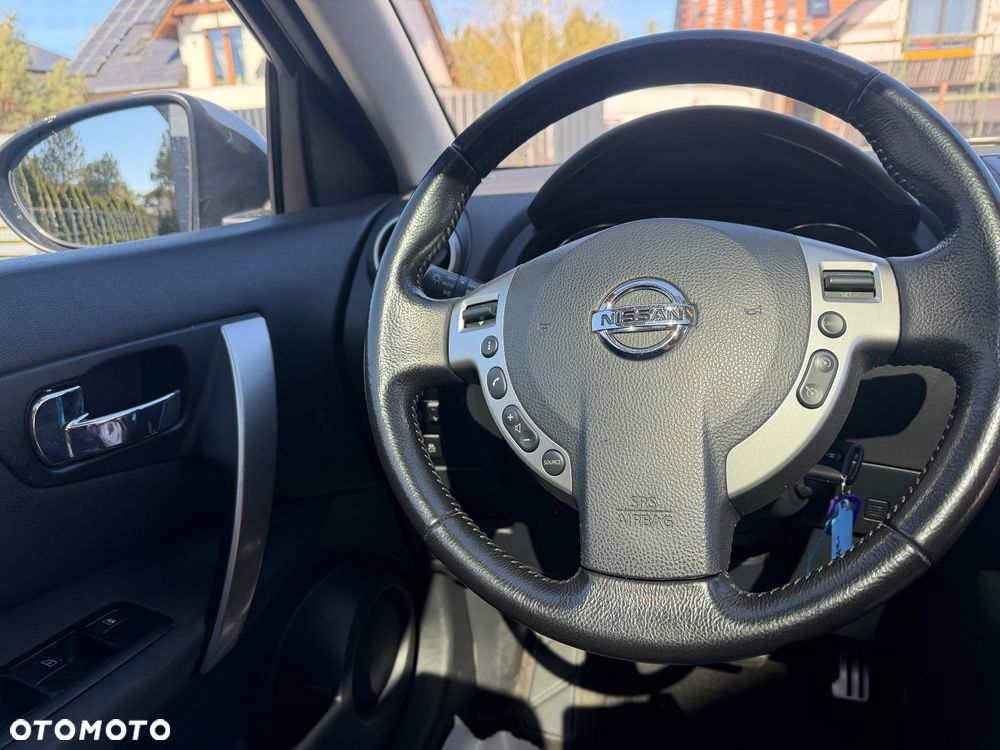 Nissan Qashqai 2.0 dCi 4x4 Tekna Premium - 8
