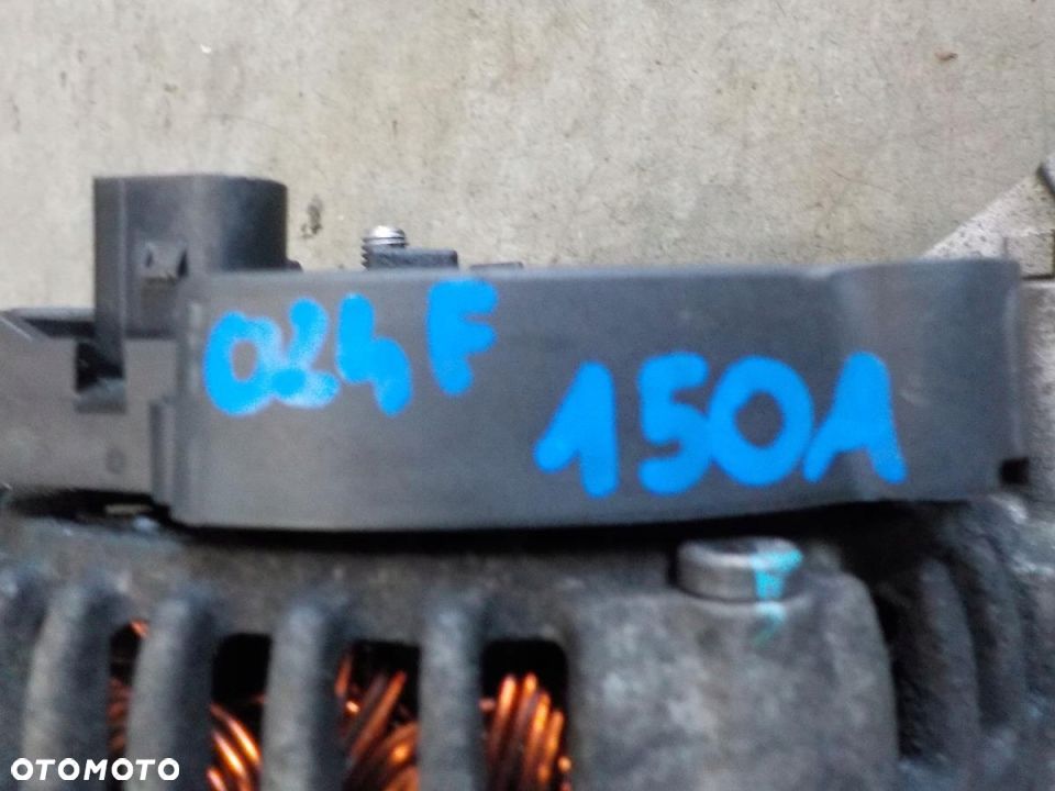 VW T5 2.5 TDI ALTERNATOR 070903024F - 2