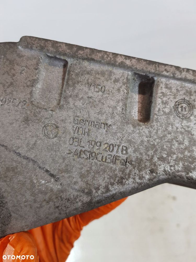 łapa wspornik silnika 03l199207b vw transporter t5 2.0 tdi caa - 7