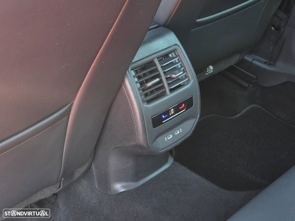 Cupra Leon ST 1.4 e-Hybrid MID DSG - 13
