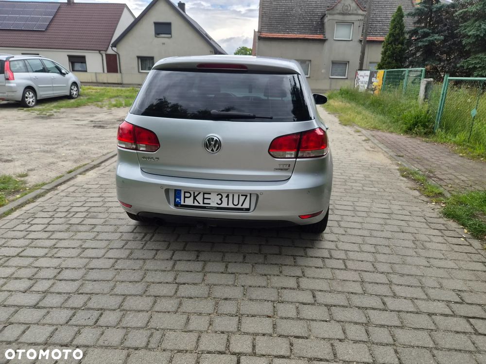 Volkswagen Golf 1.6 TDI DPF BlueMotion Technology DSG Comfortline - 6