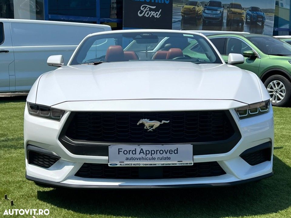 Ford Mustang - 8