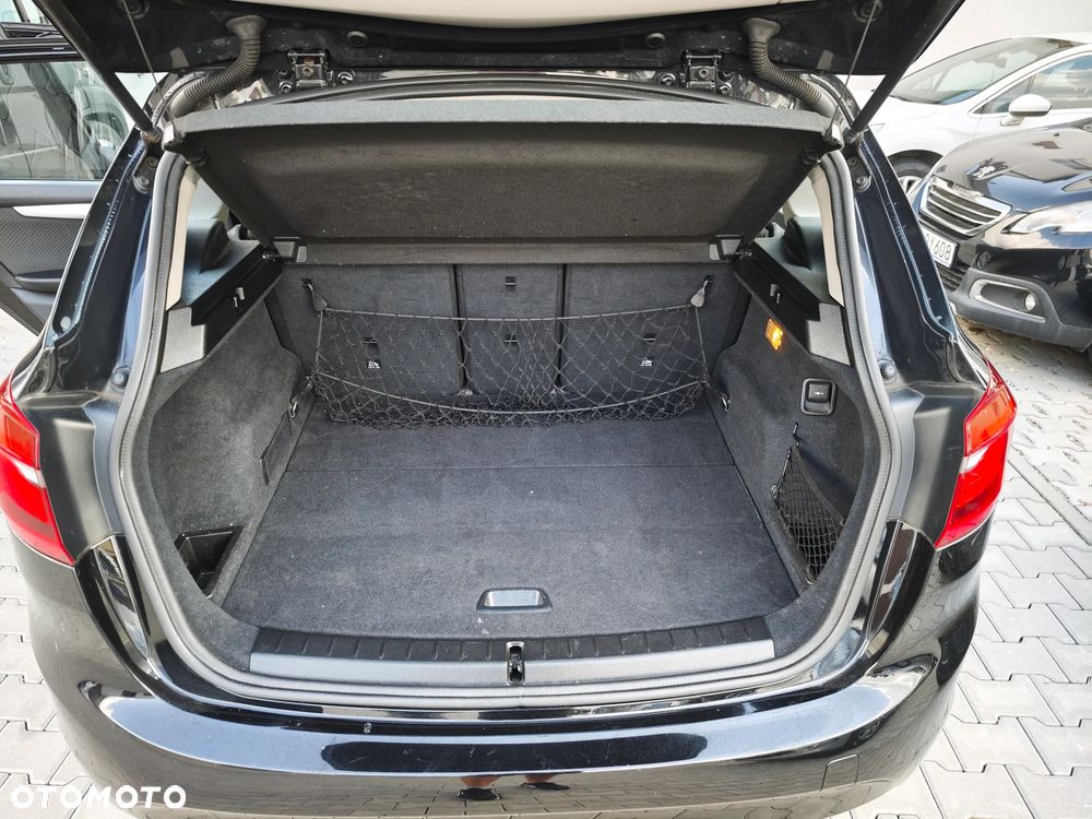 BMW Seria 2 216d Advantage - 32