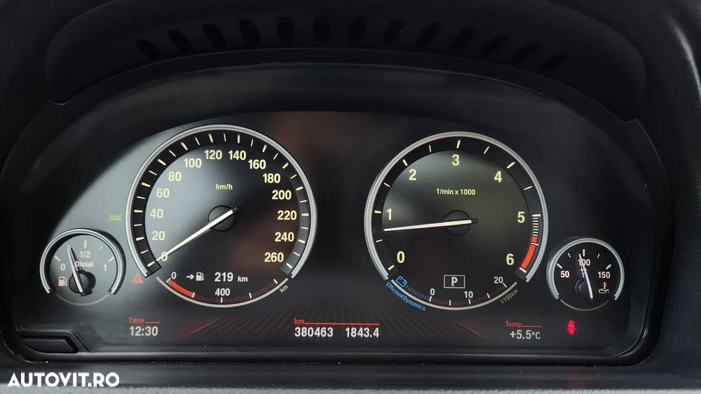 BMW Seria 5 530d xDrive Gran Turismo - 17