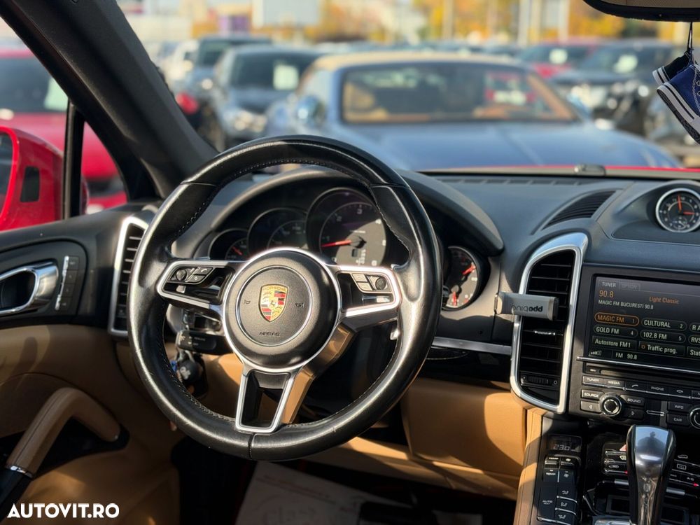 Porsche Cayenne 3.0 L - 14