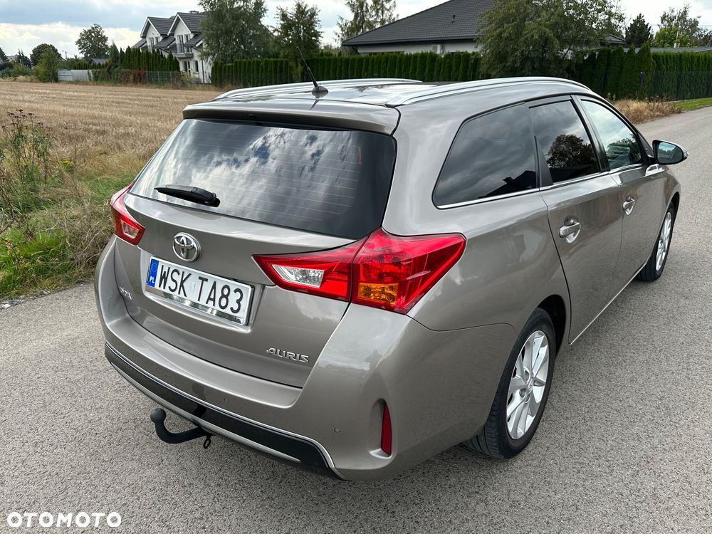 Toyota Auris 1.6 Premium - 9