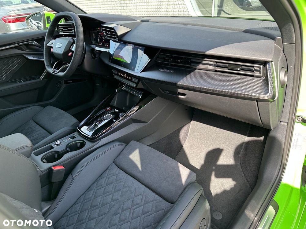 Audi RS3 Limousine - 23