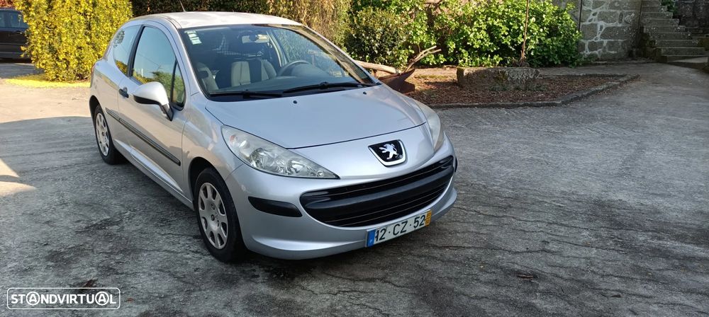 Peugeot 207 - 12