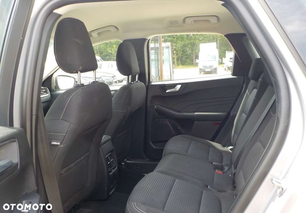 Ford Kuga - 22
