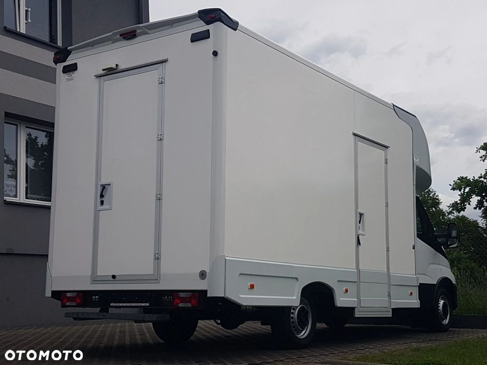 Iveco DAILY KONTENER NISKOPODŁOGOWY 4,43x2,23x2,42 SKLEP FOODTRUCK BAR KLIMA KONIOWÓZ KAMPER - 29
