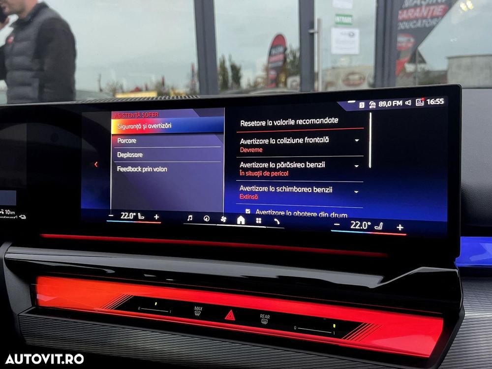 BMW Seria 5 550e xDrive AT PHEV - 36