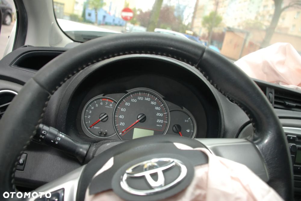 Toyota Yaris 1.0 Active - 14