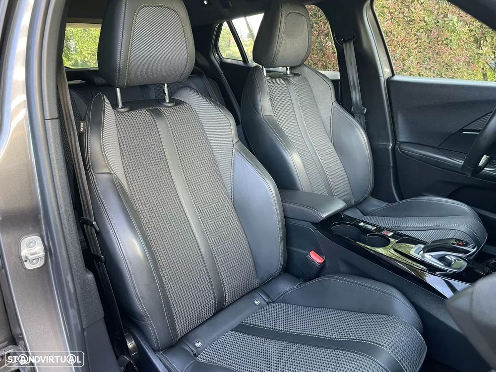 Peugeot 2008 PureTech 130 EAT8 GT - 17