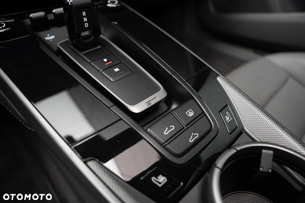 Porsche 911 Carrera 4S - 17