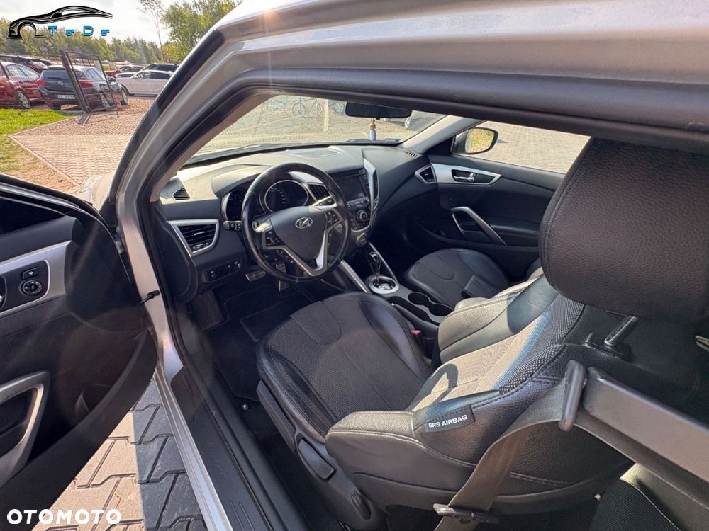 Hyundai Veloster 1.6 GDI Premium - 21