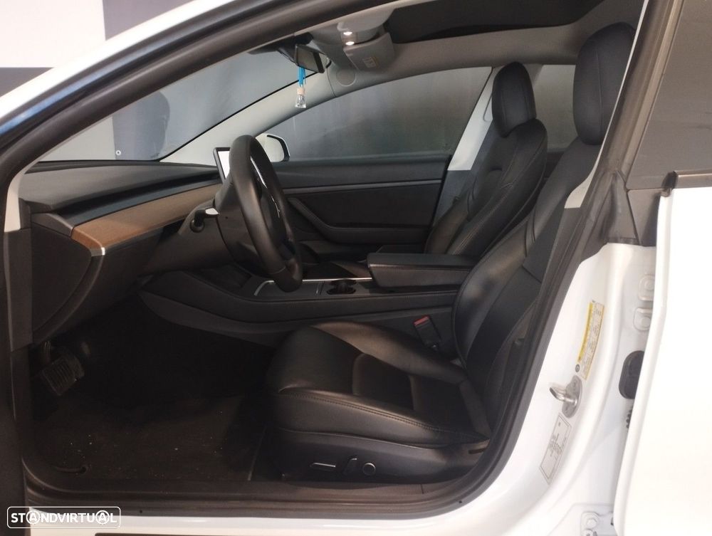 Tesla Model 3 Standard Range Plus RWD - 3