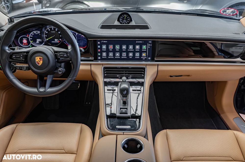 Porsche Panamera 4 E-Hybrid - 34