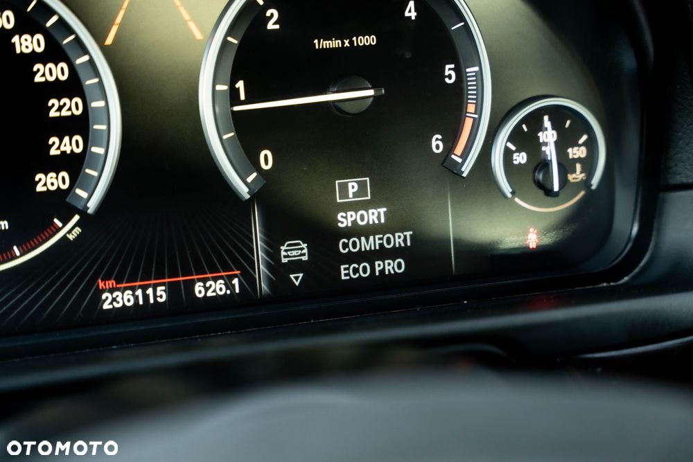 BMW Seria 5 - 25