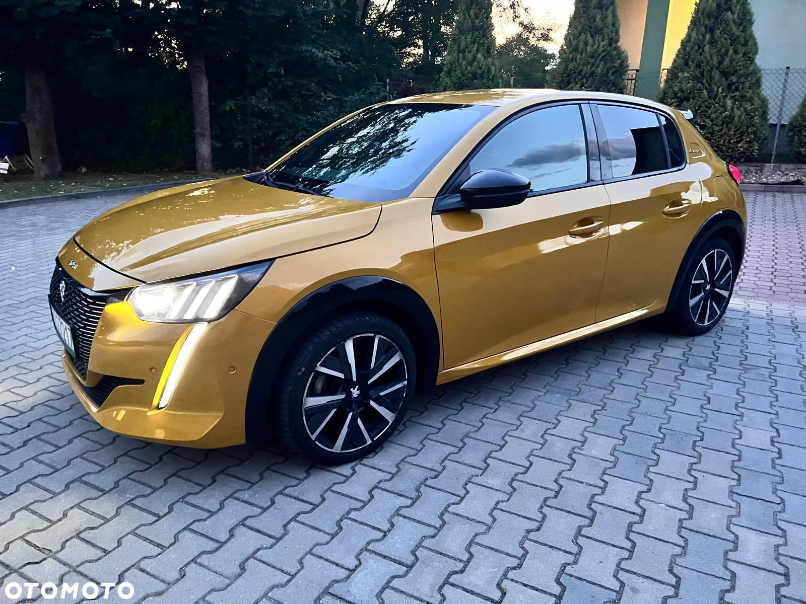 Peugeot 208 1.2 PureTech GT Line S&S EAT8 - 3