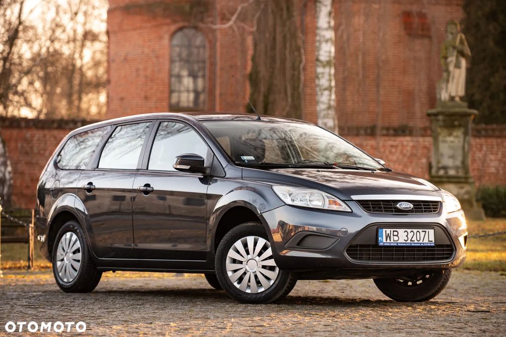 Ford Focus 1.6 Trend + - 2