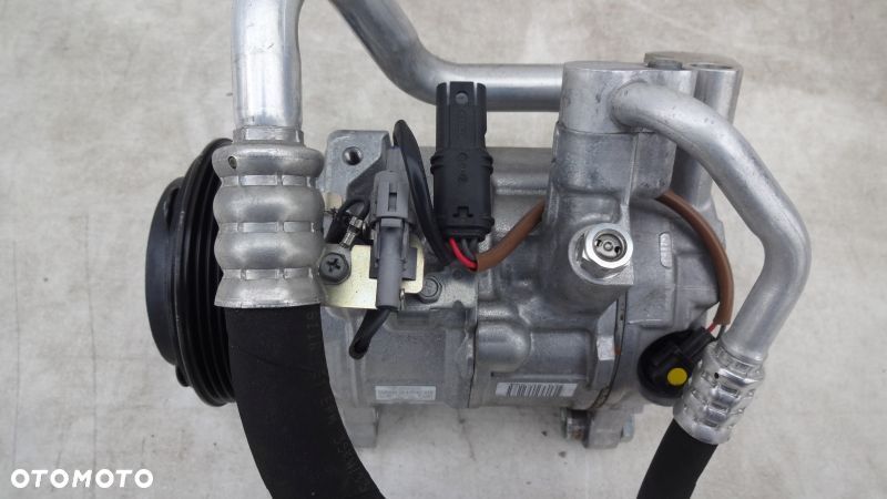 BMW 1 F20 POMPA SPRĘŻARKA KLIMATYZACJI DENSO - 1