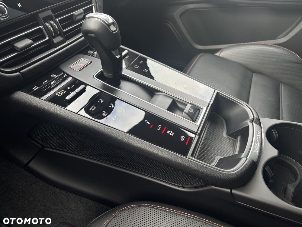 Porsche Macan - 19
