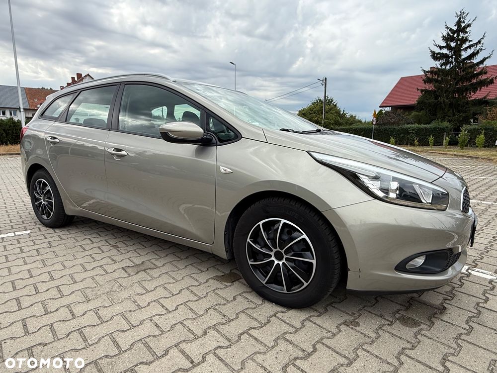 Kia Ceed 1.4 CVVT Dream Team Edition - 15