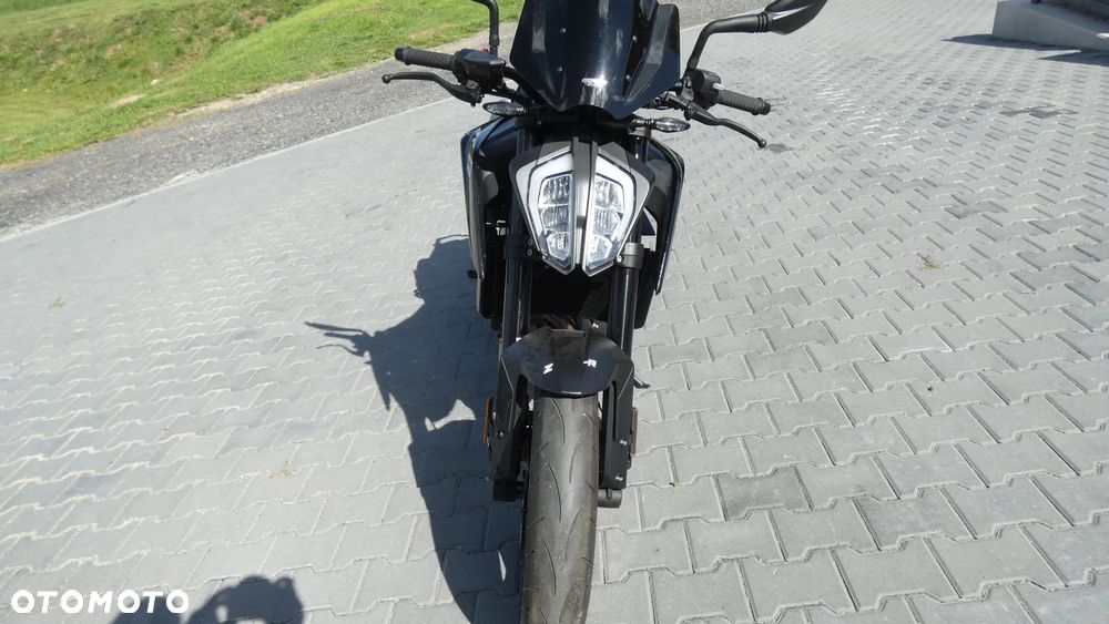 KTM DUKE 890 - 4
