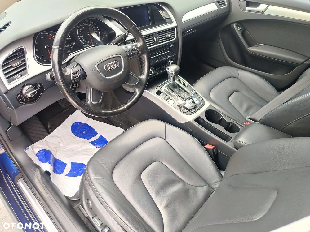 Audi A4 Limousine - 11