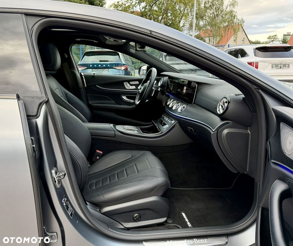 Mercedes-Benz CLS 300 d 4Matic 9G-TRONIC AMG Line - 13