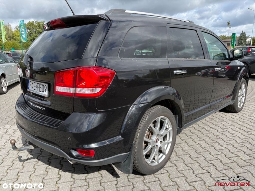 Fiat Freemont 2.0 Multijet 16V DPF Automatik Allrad Lounge - 2