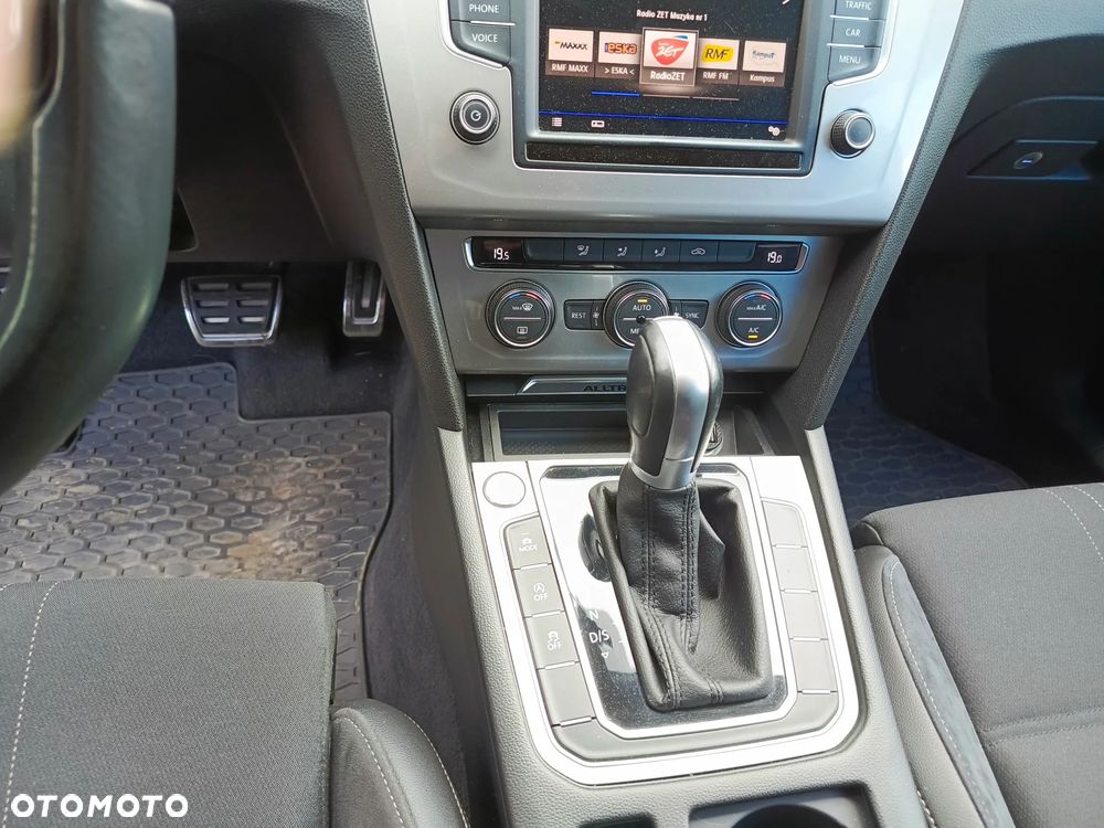 Volkswagen Passat 2.0 TDI BMT 4Mot Highline DSG - 17