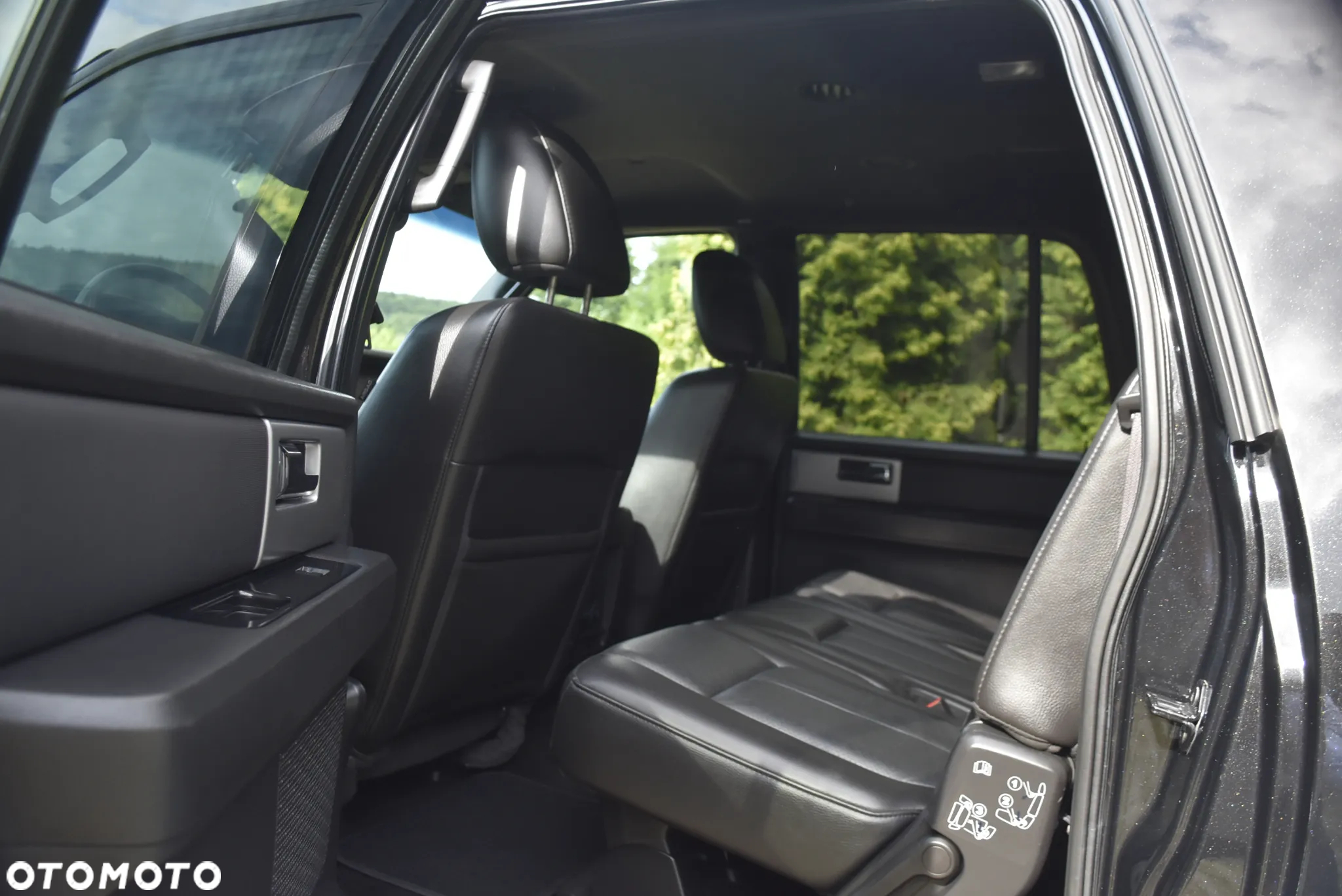 Ford Expedition - 12