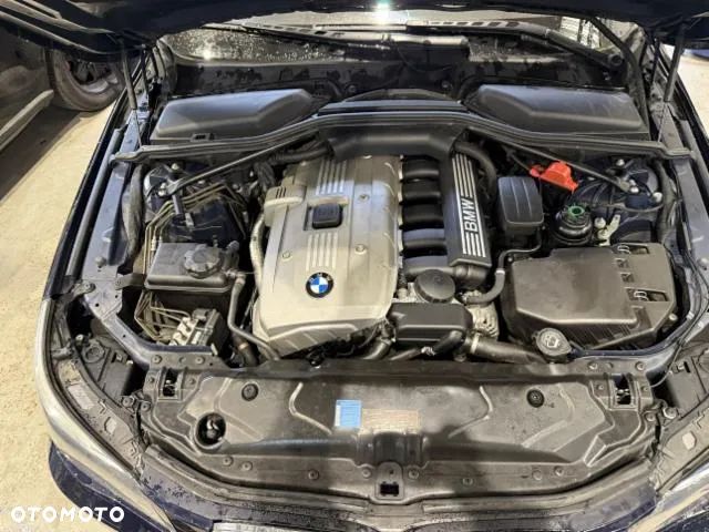 BMW Seria 5 523i - 16