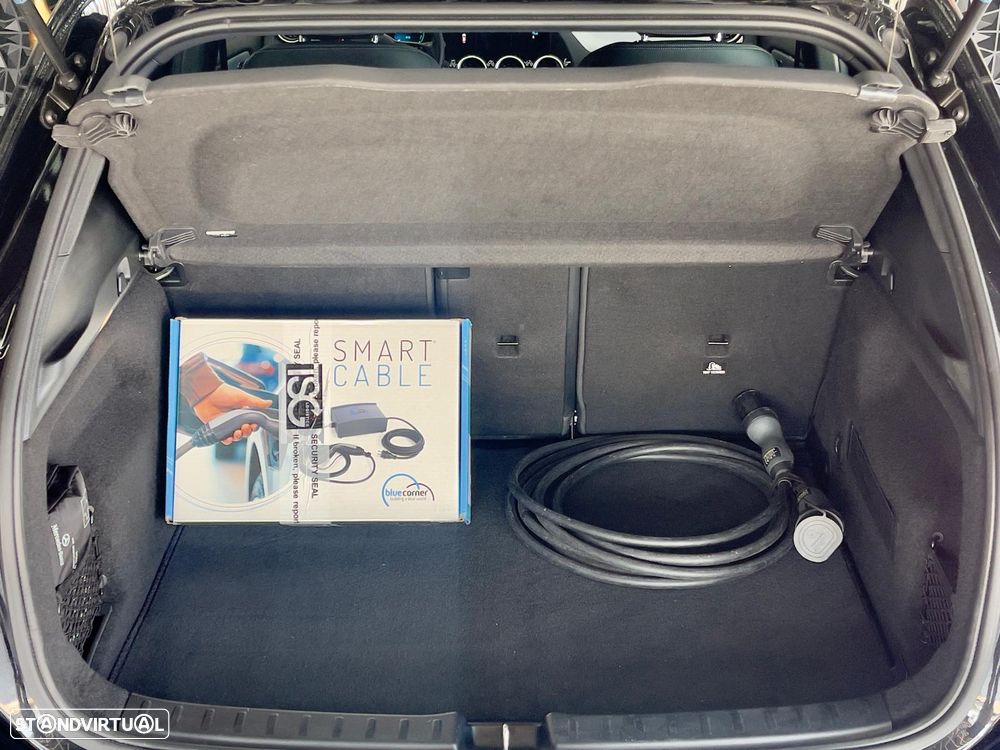 Mercedes-Benz GLA 250 e 8G-DCT - 41