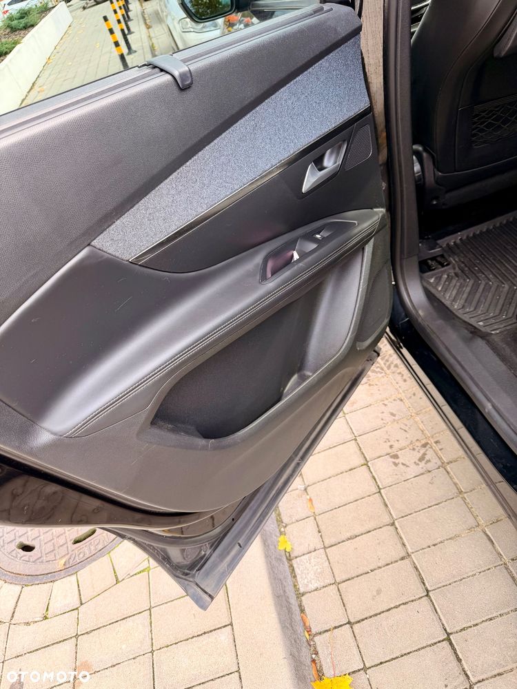 Peugeot 5008 1.6 BlueHDI Allure S&S EAT6 - 18